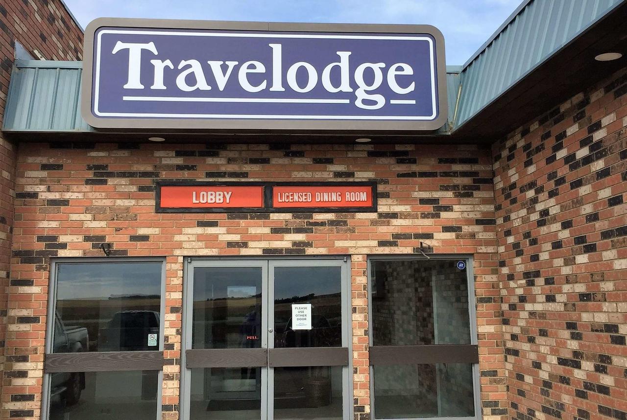 Travelodge By Wyndham Rosetown Exterior photo
